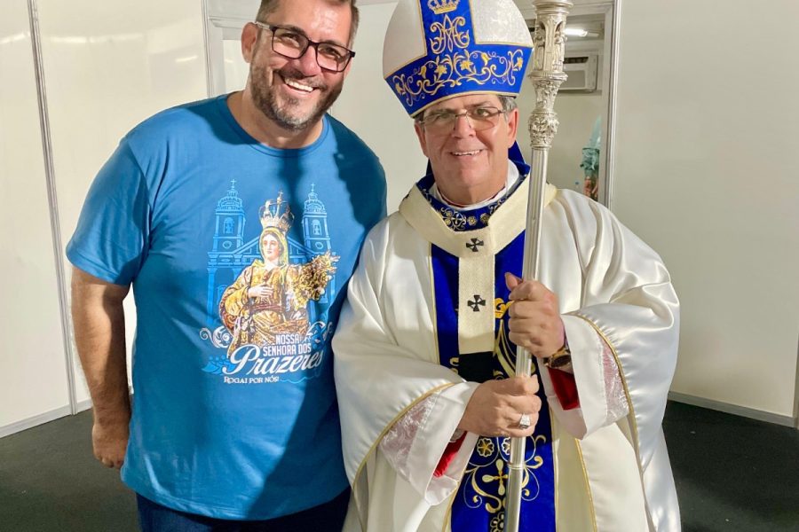 Leonardo Dias entrega Título de Cidadão Honorário de Maceió a Dom Beto Breis
