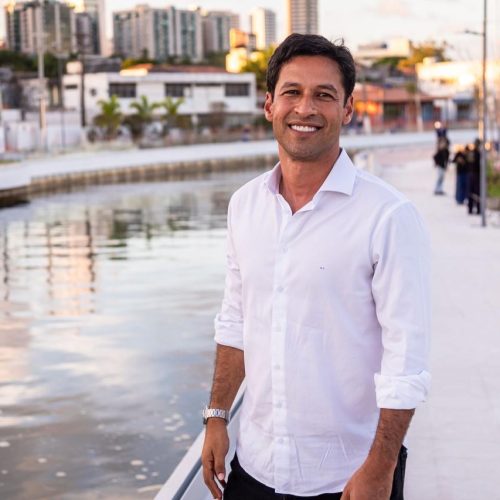 Rodrigo Cunha vistoria avanço das obras do Renasce Salgadinho, que entram na fase final de urbanização