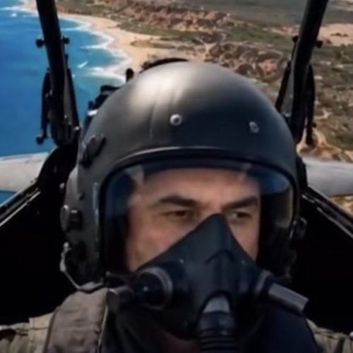 Flávio Bolsonaro publica vídeo feito por IA em “missão para localizar Lulinha”