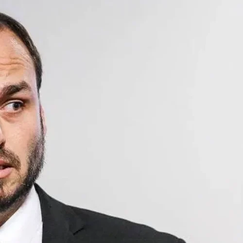 Carlos Bolsonaro diz que vai mapear aliados do PL que ainda não divulgam candidatura de Flávio ao Planalto