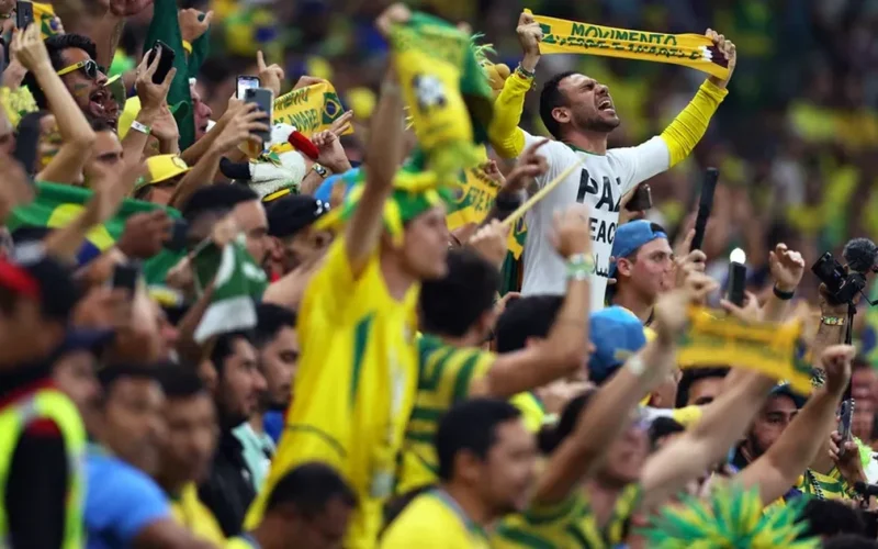Cabe no Brasil? Argentina proíbe entrada de devedores de pensão em estádios de futebol