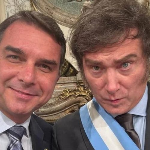 Flávio Bolsonaro divulga encontro com Milei e fala em “combater o terrorismo juntos”