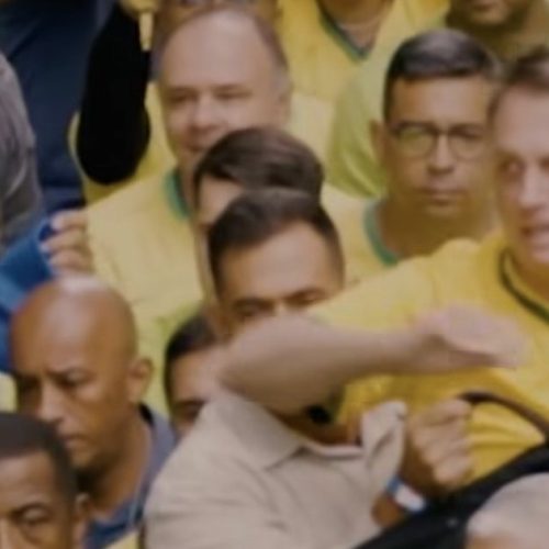 Flávio Bolsonaro comenta um ano de restrição a Jair Bolsonaro nas redes: “ A luta continua”