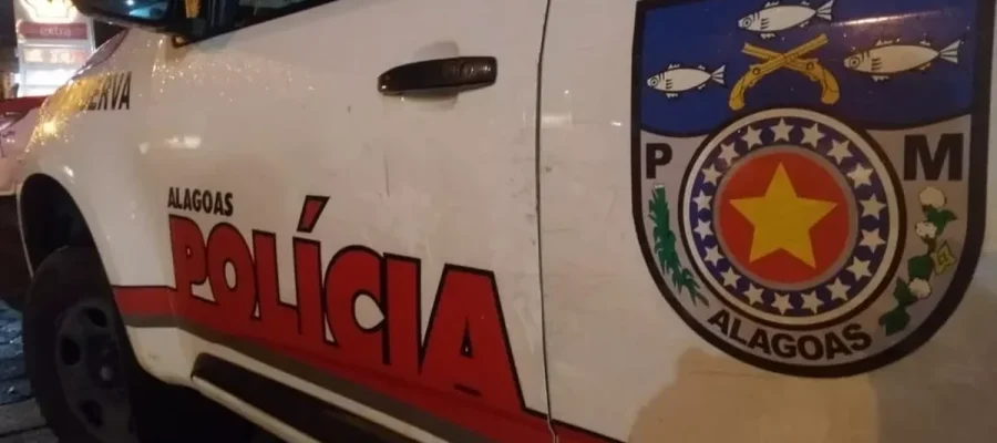 Homem é preso com pistola de uso restrito durante ocorrência em Maragogi, interior de Alagoas