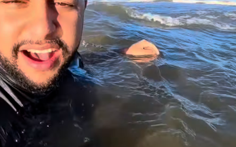Influencer Lucas Silva elogia água da praia de Aracaju e compara com a de Maceió e Recife