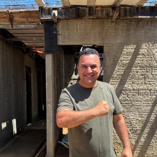 Prefeito Allan de Jesus anuncia retomada das obras da UBS de Salinas
