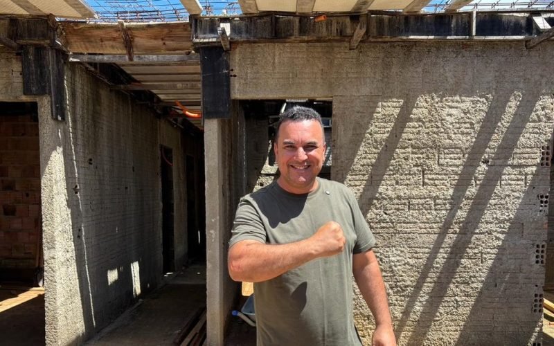 Prefeito Allan de Jesus anuncia retomada das obras da UBS de Salinas