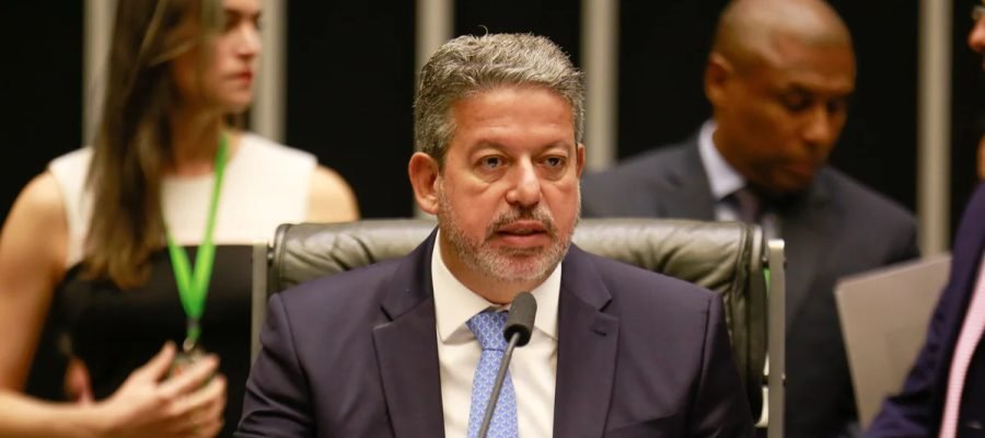 Arthur Lira disputa Senado com Luiz Romero na 1ª suplência e Gustavo Feijó na 2ª