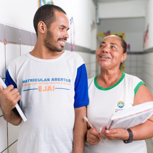 Prefeitura de Maceió oferece vagas para Educação de Jovens, Adultos e Idosos