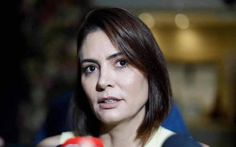 Bia Kicis afirma que Michelle Bolsonaro será candidata ao Senado