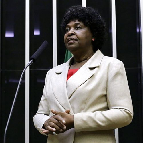 ”Conheço a maldade e perversidade de quem governa, e não sabe governar”, declara Deputada Benedita da Silva sobre megaoperação no Rio de Janeiro