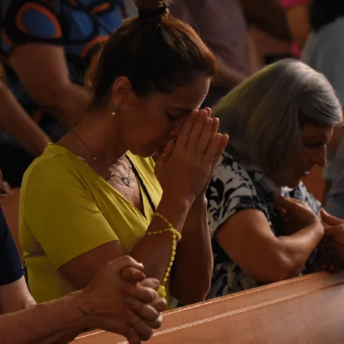 Para 81% dos brasileiros, é fundamental que candidato acredite em Deus