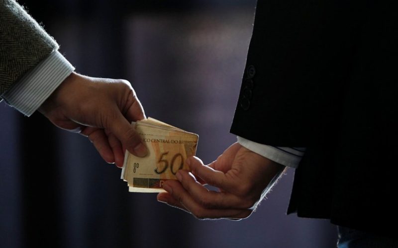 Por que o Brasil precisa de uma Política Nacional de Combate à Corrupção?