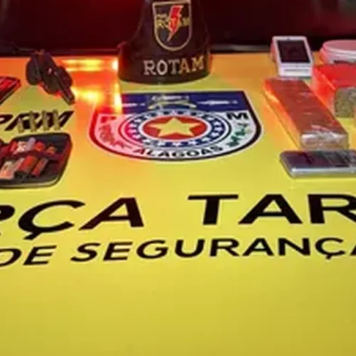 Traficante é preso com drogas, armas e munições em Guaxuma