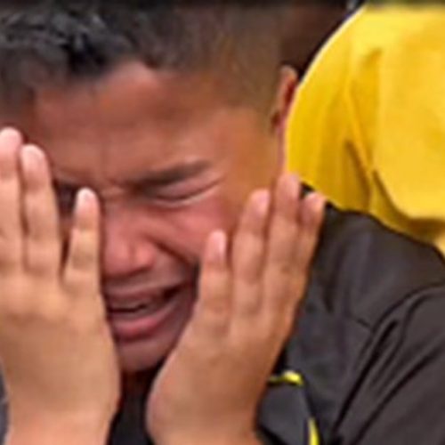 Criança que viralizou em Joaquim Gomes após vitória do Brasil desaba em lágrimas com eliminação para a Noruega