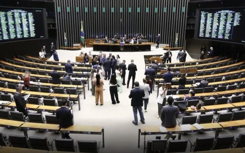 Câmara aprova PL que limita punições da Justiça Eleitoral a partidos