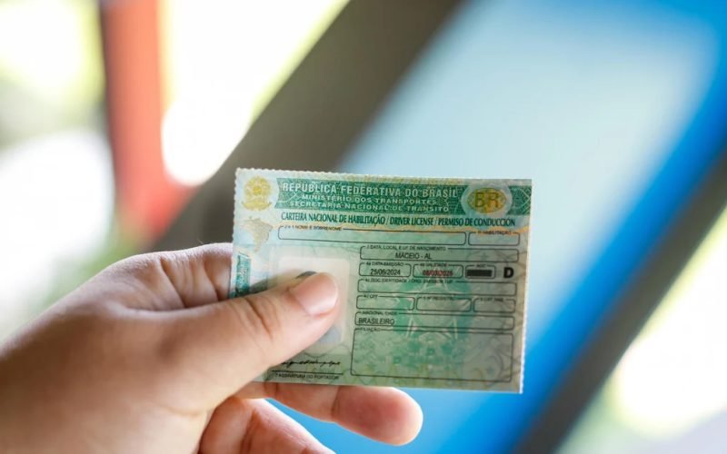 CNH vencida não será renovada automaticamente e exige cuidados para evitar multas
