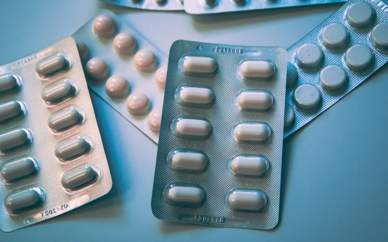 Médico aponta remédios comuns que podem aumentar risco de derrame