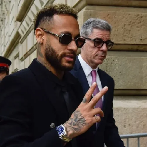 Neymar é absolvido de acusação de corrupção na Espanha