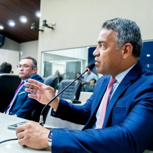 Aliado de JHC, Siderlane Mendonça assume liderança do PL na Câmara