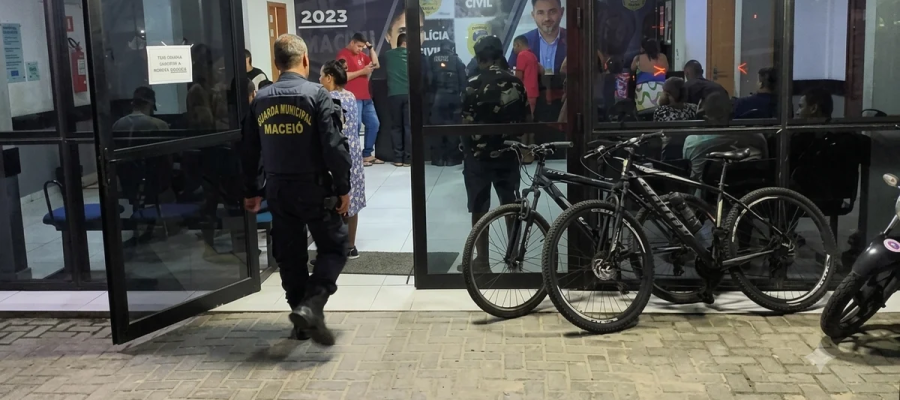 Policial civil é acusado de desacato a PMs durante prisão do próprio filho por tráfico em Maceió