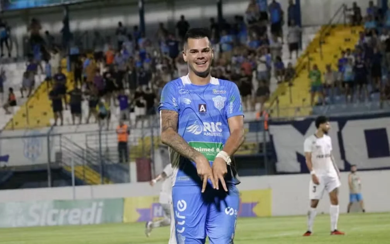 CSA anuncia centroavante Lucas Lima, artilheiro da Série A3 pelo Marília