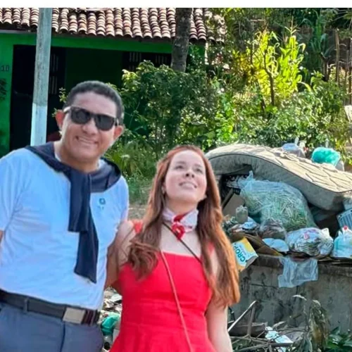 Fotos de ex-primeira-dama em Paris geram comparações com buracos em Palmeira dos Índios