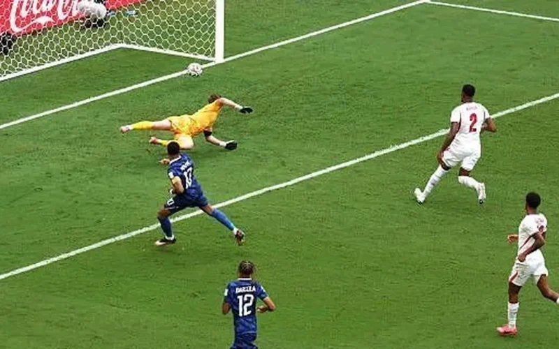 Inglaterra vence França em jogo de dez gols e conquista o terceiro lugar da Copa do Mundo