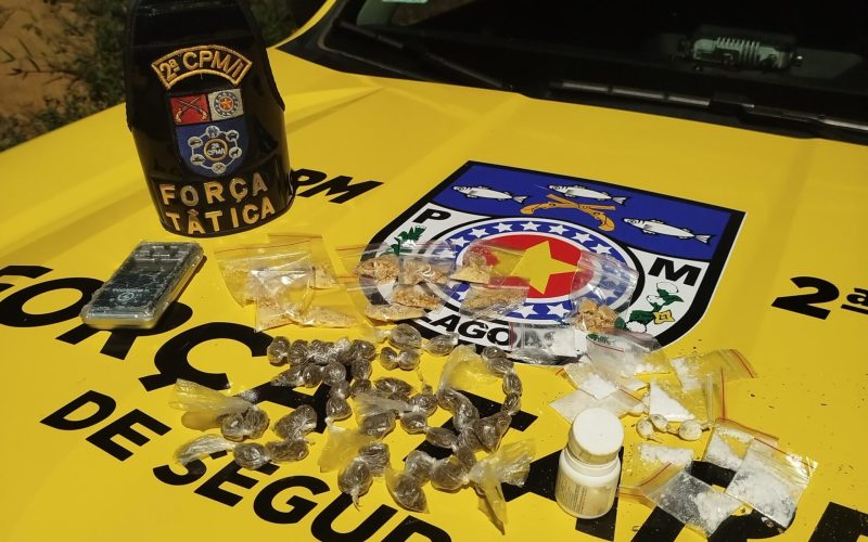 Força Tática da 2º Cia do Grupo Charlie apreende entorpecentes no morro do macaco, na Pescaria