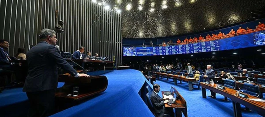 Filmou acidente ou foto de cadáver? Senado aprova lei que pune registro e compartilhamento de imagens de vítimas