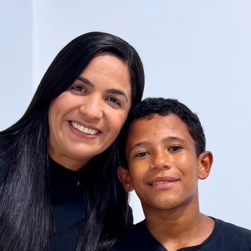 Márcia Cavalcante transforma sonho em realidade e fortalece talentos da música local