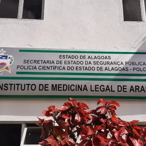 Mulher é morta a tiros enquanto aguardava carro por aplicativo em Arapiraca