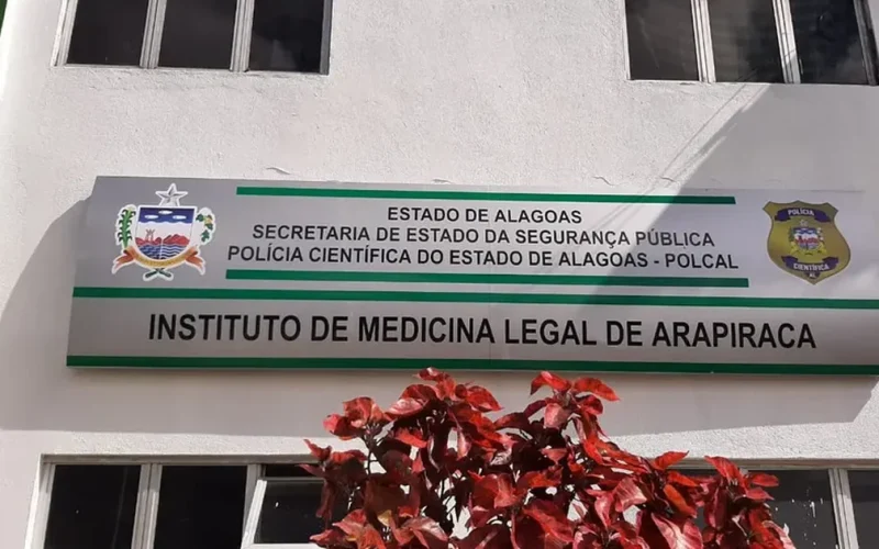 Mulher é morta a tiros enquanto aguardava carro por aplicativo em Arapiraca