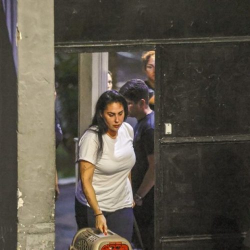 Monique Medeiros se entrega após STF restabelecer prisão no caso Henry Borel