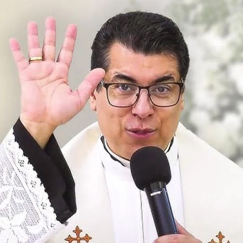 Durante pregação, Padre conta que aconselhou noiva a cancelar casamento: “Ela se livrou de uma”