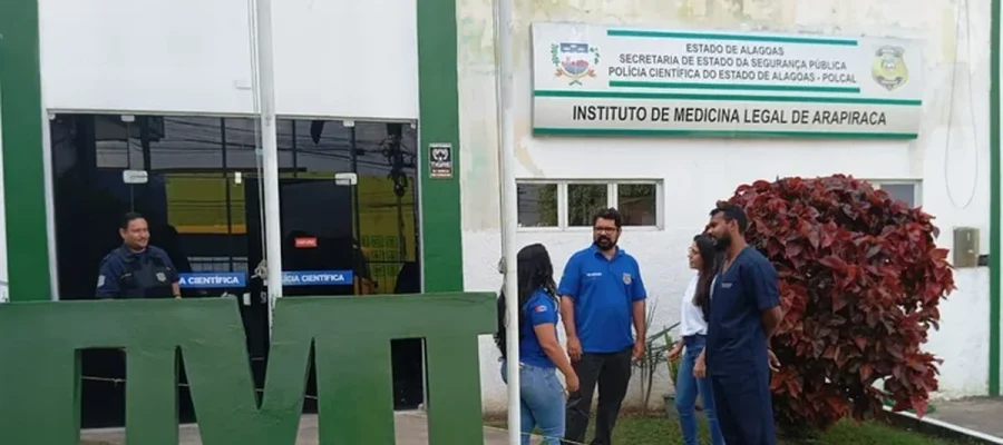 Polícia Científica procura familiares de jovem morto a tiros em rodovia de Alagoas