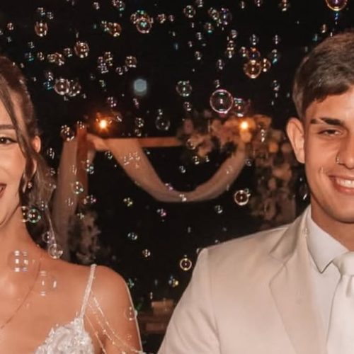 Casal que morreu 20 dias após se casar é sepultado junto