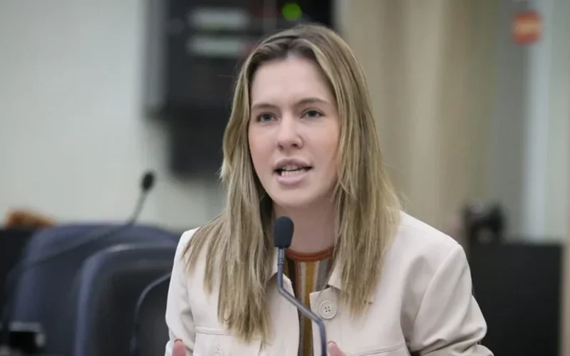 Cibele Moura reage à decisão do TJAL que cancela matrícula de 158 alunos da Uncisal: “Nossa luta continua mais forte”