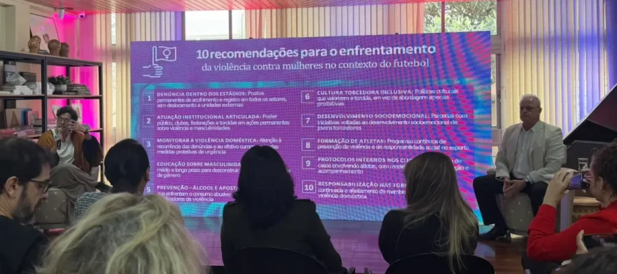Violência contra mulheres jovens aumenta 44% em dias de jogos de futebol
