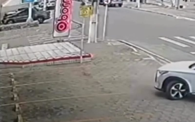 Polícia Civil divulga imagens para identificar suspeitos de homicídio na Jatiúca