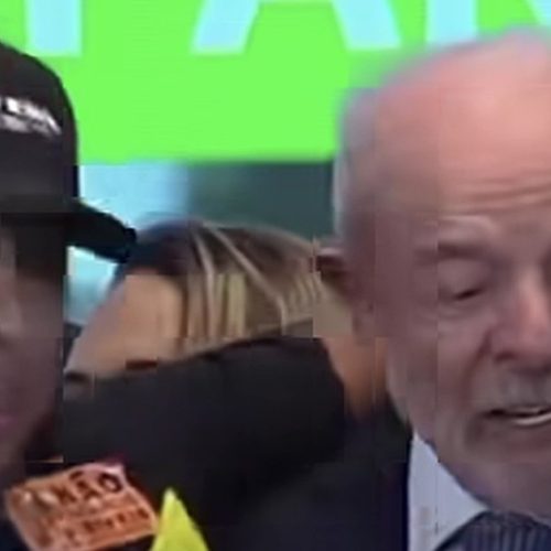 Lula é aclamado em evento ao assinar linha de crédito para motoristas de app