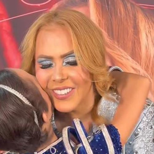 Influênciadora com Síndrome de Down se emociona ao conhecer Joelma em Juazeiro do Norte