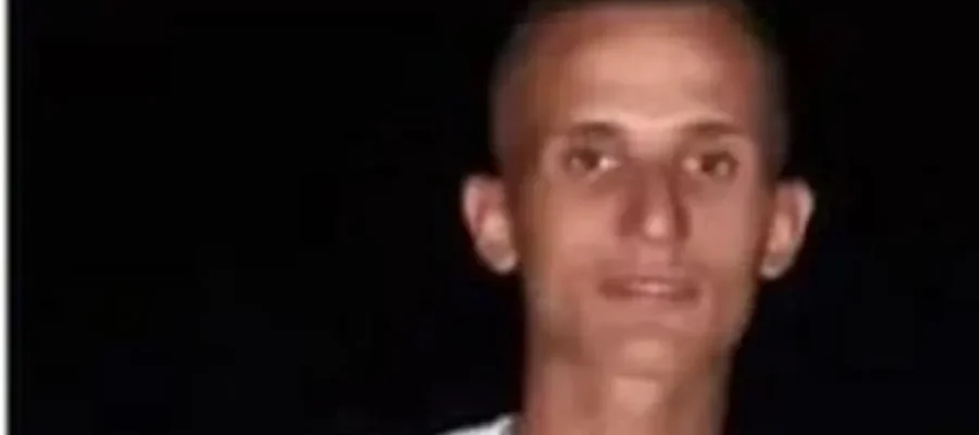 Motociclista de 25 anos morre após colisão com picape na BR-101