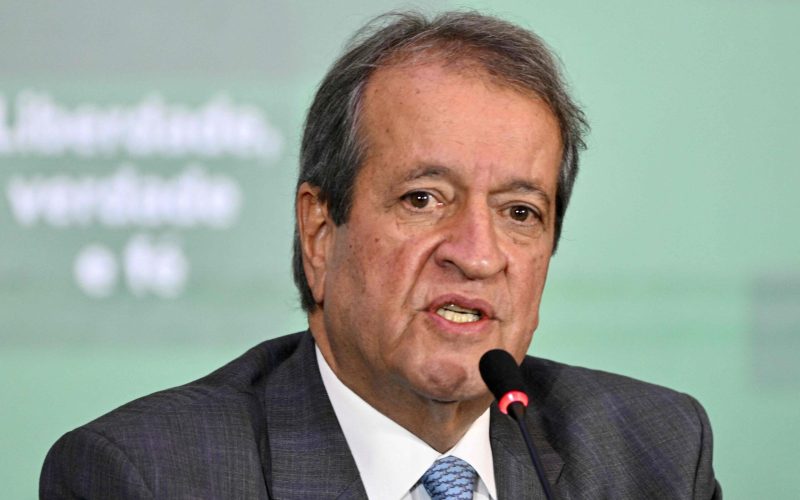 Presidente do PL avalia salário e cargo de Bolsonaro no partido