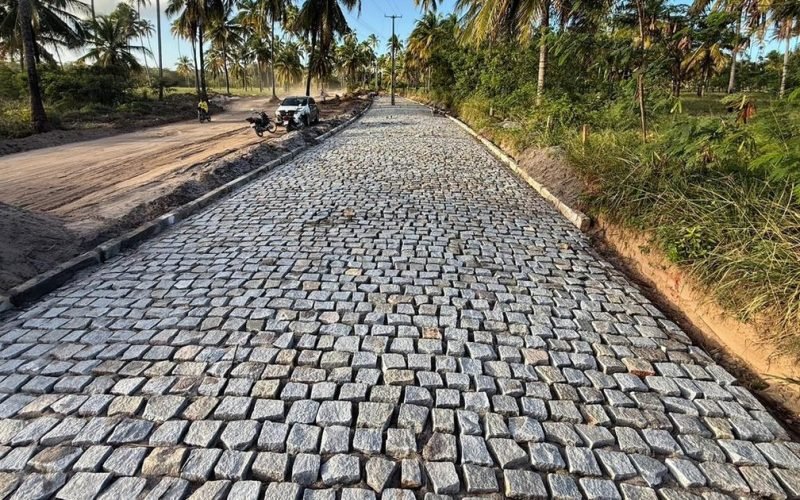 Porto de Pedras: Obras de pavimentação na Boca do Rio avançam em ritmo acelerado