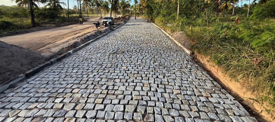Porto de Pedras: Obras de pavimentação na Boca do Rio avançam em ritmo acelerado