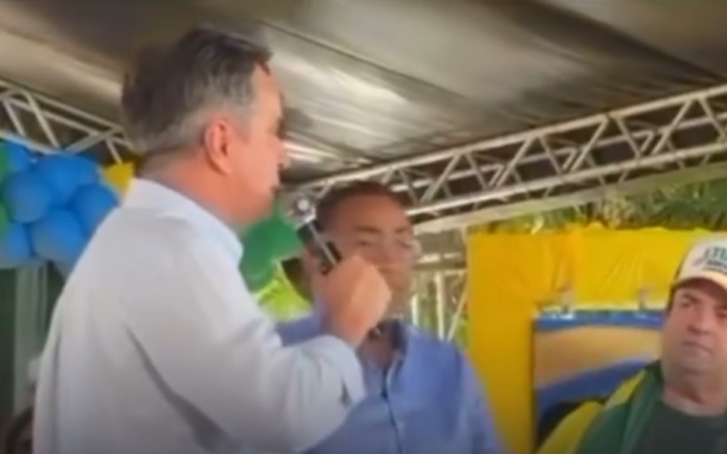 Investigado por relação com Vorcaro, Ciro Nogueira declara apoio a Flávio Bolsonaro para eleições