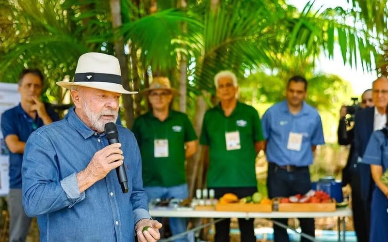 Lula diz que vai levar jabuticaba para Trump: “Para acalmar ele”