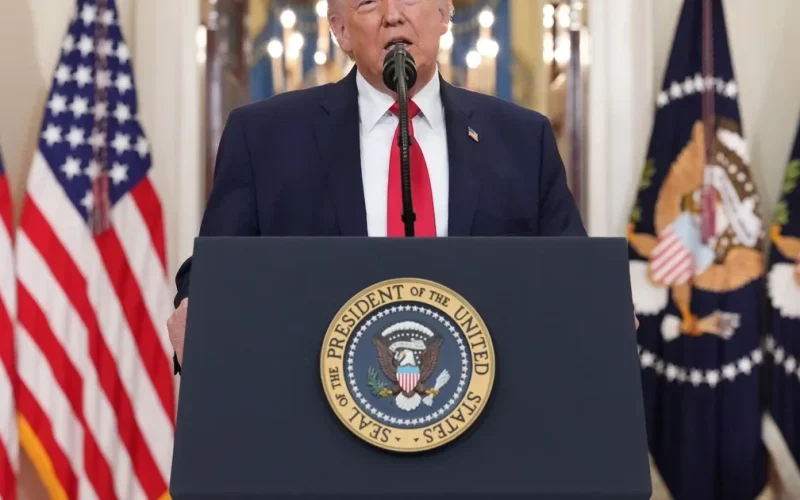 Trump diz que pretende “bombardear” o Irã se negociações falharem