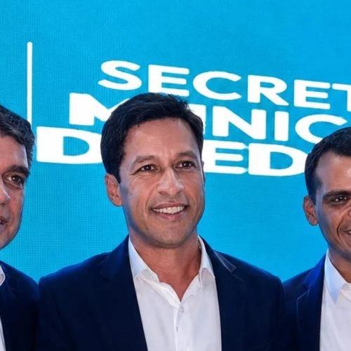 Rodrigo Cunha sanciona projeto do vereador Jônatas Omena que amplia carga horária na Educação